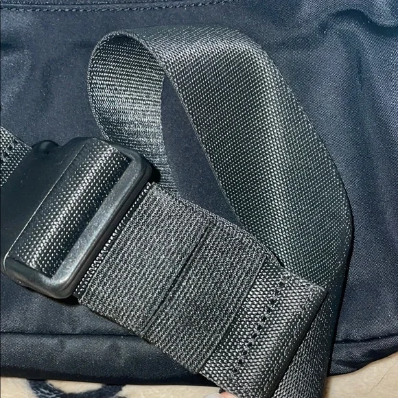 lululemon athletica Black Woman’s Bag - Picture 9 of 11